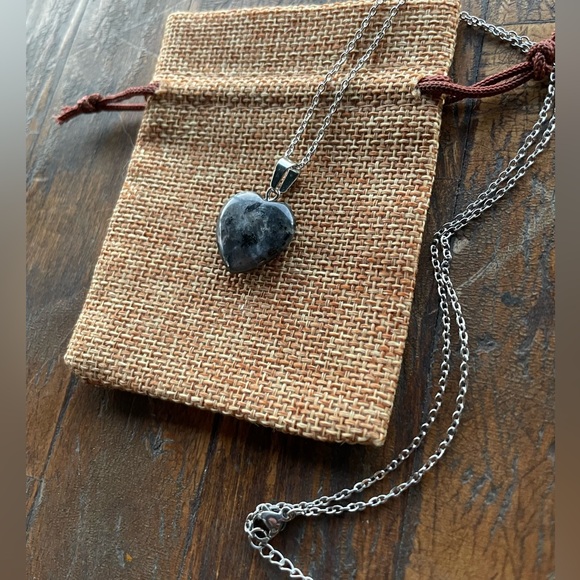 Genuine Larvikite Heart Pendant Labradorite Necklace Minimalist Necklace - Picture 3 of 3